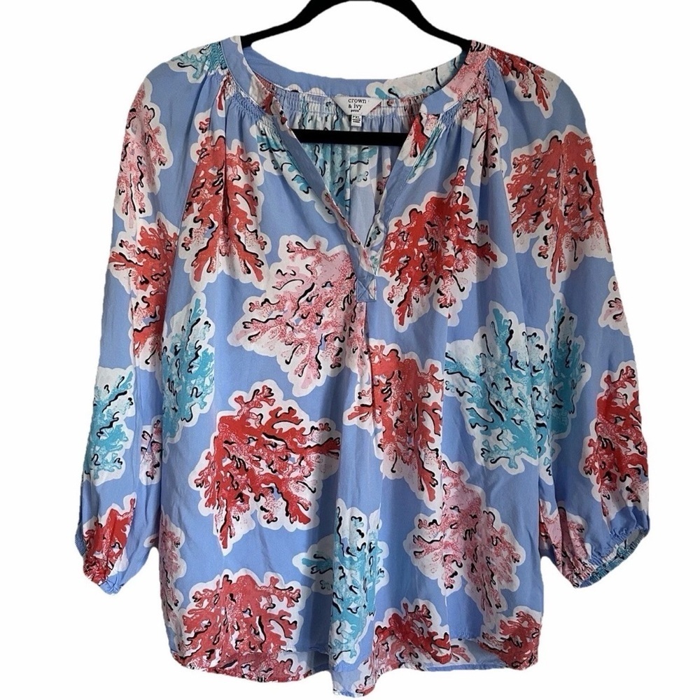 Crown & Ivy Top Womens Blue Coral Shells VNeck PXL Flowy Beachy Resortwear Comfy - Picture 1 of 9